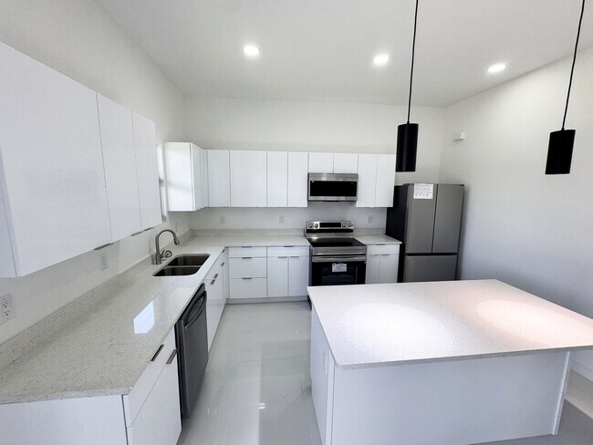 Building Photo - 4206 NW 32nd St