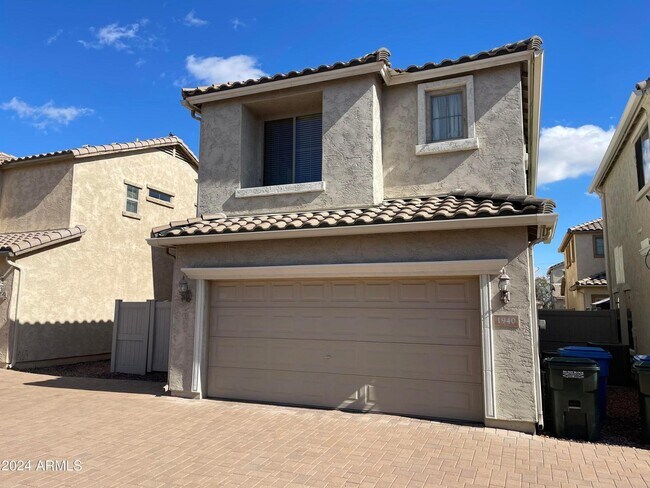 Building Photo - 1940 W Faria Ln