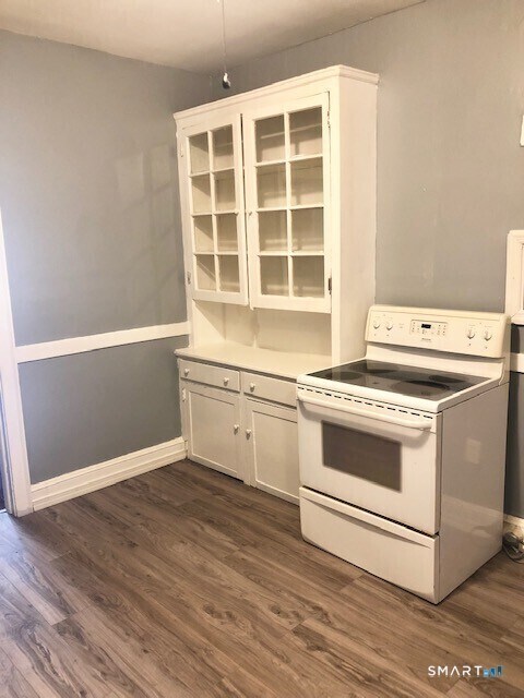 Building Photo - 480 Main St