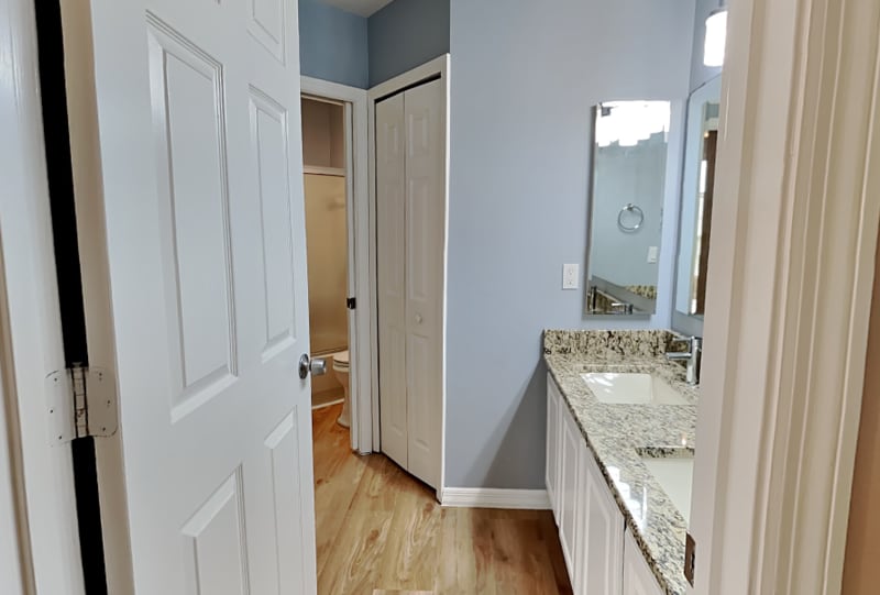 Building Photo - 1428 Oberlin Terrace