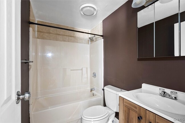 Building Photo - 325 Village Blvd N