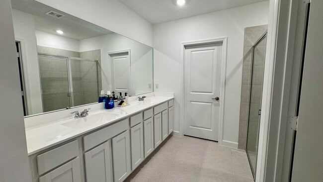 Building Photo - 6371 Windwood Wy