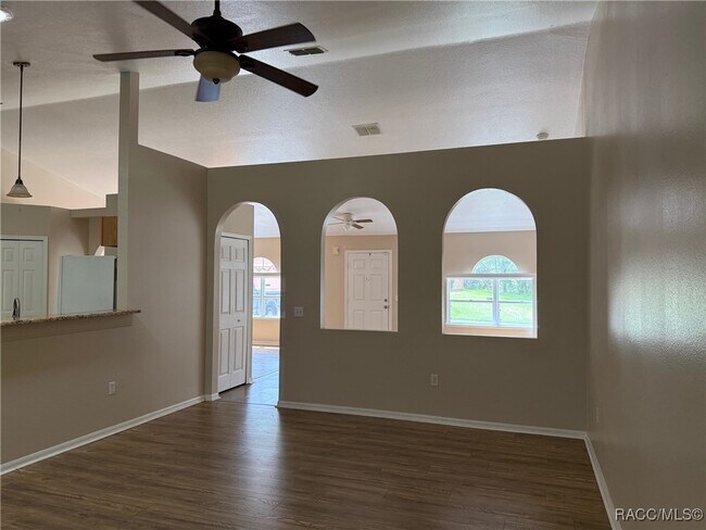 Building Photo - 3 Lindwood Ct