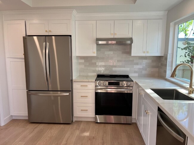 Building Photo - 210 Beach Park Blvd