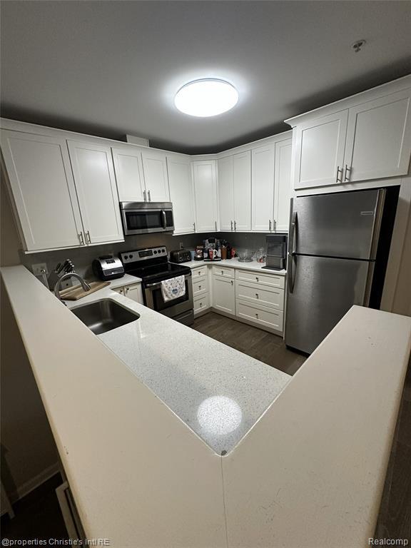 Building Photo - 2456 Woodward Ave