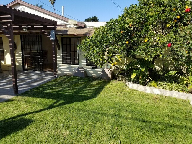 Building Photo - 3-Bedroom Home with Bonus Space | South Redondo Beach | Near Coast