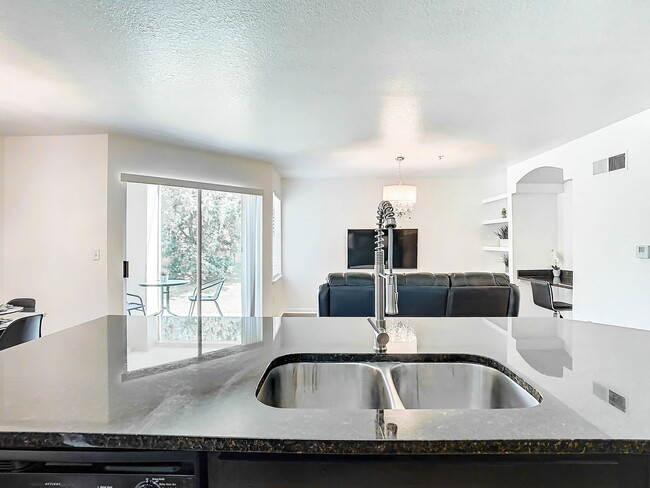 Building Photo - Westpointe Boulevard, Orlando, FL 32835 - 1 BR 1 BA condo