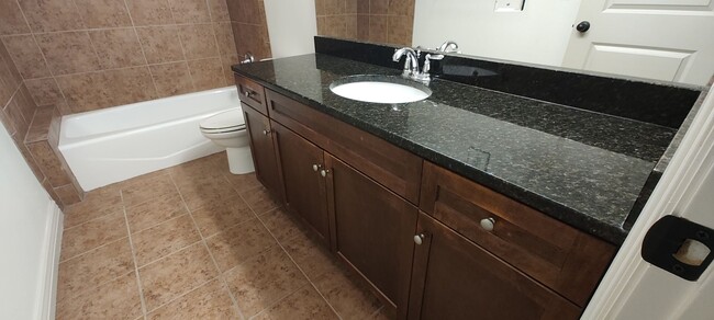 Building Photo - Beautiful Salt Lake Townhome!!!