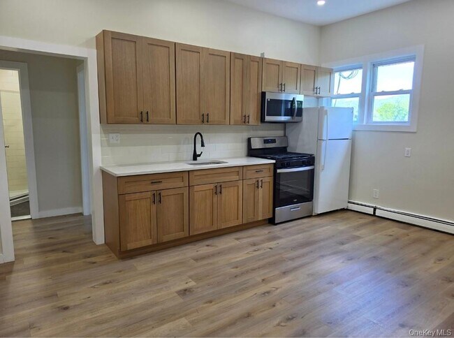 Building Photo - 534 NY-32