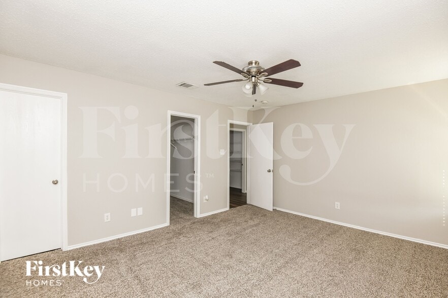 Building Photo - 920 Dove Meadows Dr