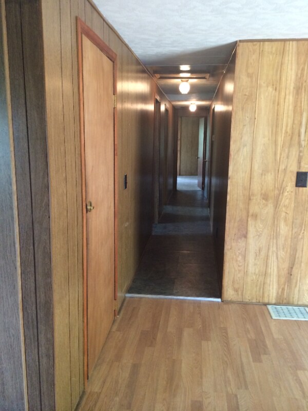 Building Photo - 472 Shirktown Rd