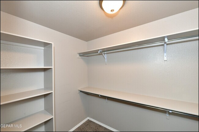 Building Photo - 14901 Tierra Isaiah Ave