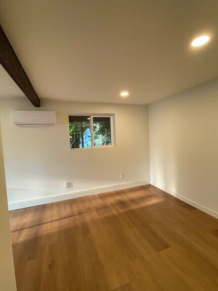 Bedroom 2 - 975 Edgewater Rd