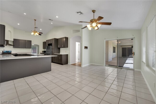 Building Photo - 7595 W Camero Ave