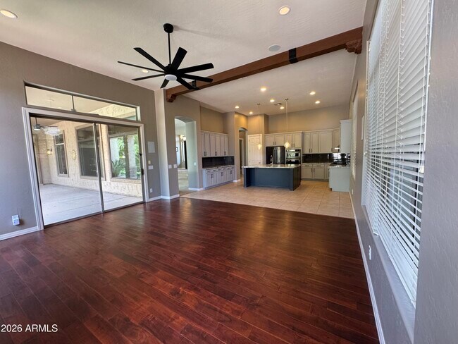 Building Photo - 3172 E Birchwood Pl