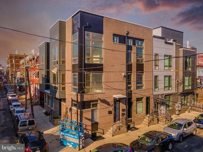 Building Photo - 920 N 15th St