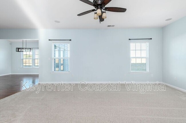 Building Photo - 331 Spring Hill Pl