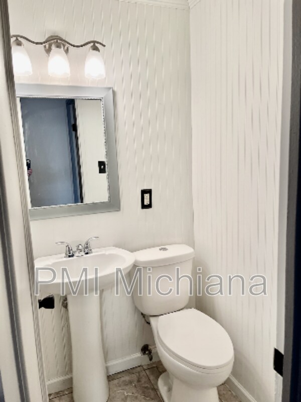 Building Photo - 3407 Kent Ln