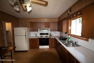 Building Photo - 74 W 8th Ave