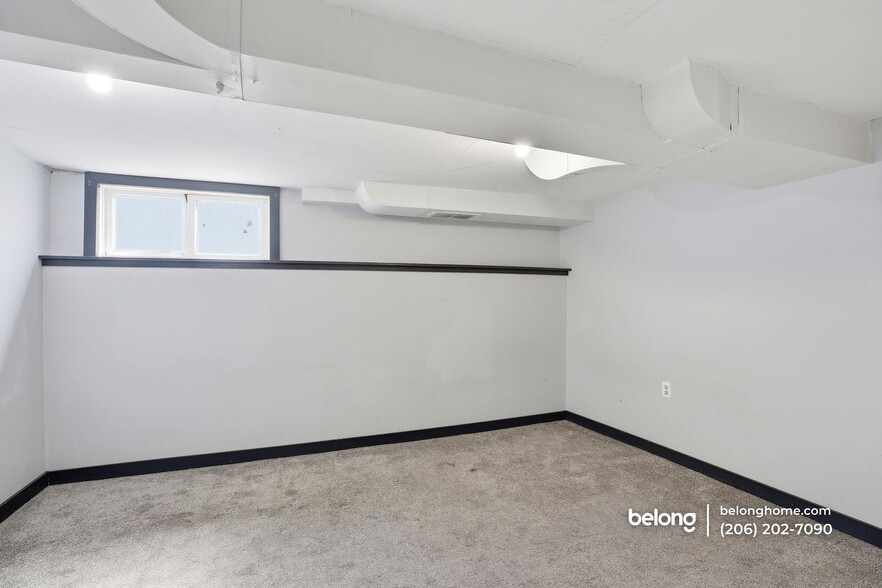 Building Photo - 4302 Woodlawn Ave N