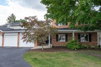 Building Photo - 628 Dana Ct