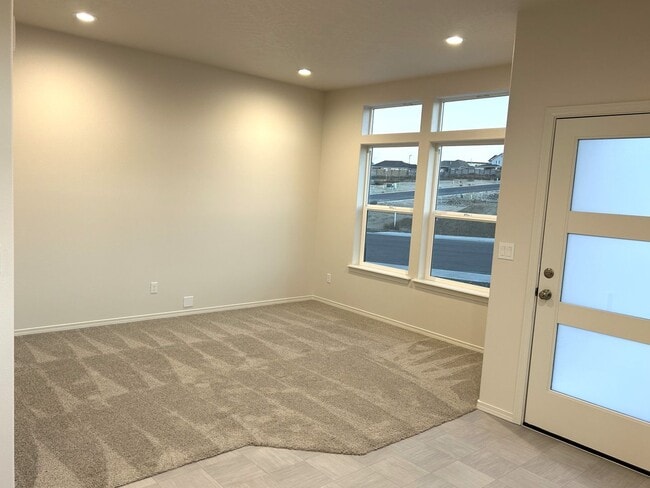 Building Photo - Single Level Home in New SunRidge Community