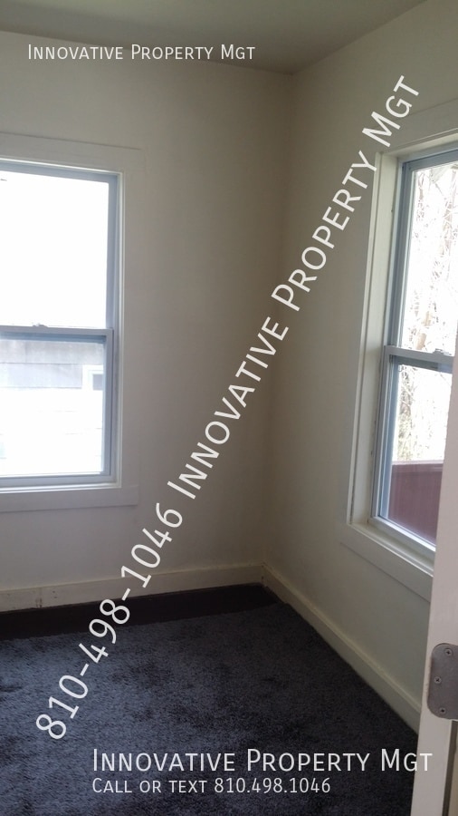 Building Photo - 3097 Hatherly-