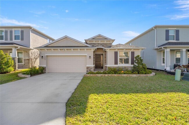 Building Photo - 8899 SW 50th Ave