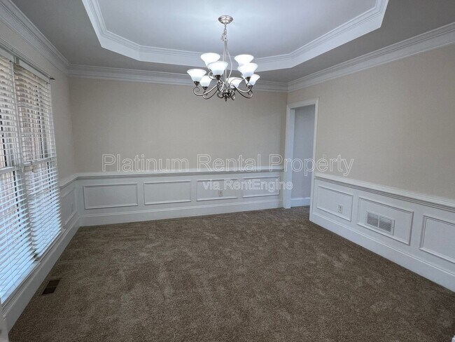 Building Photo - 5520 Viewpoint Ct