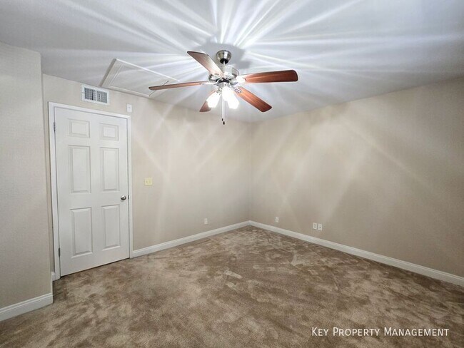 Building Photo - 2750 S Durango Dr