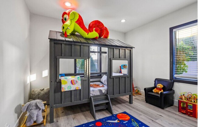 Building Photo - 5601 Corbett St