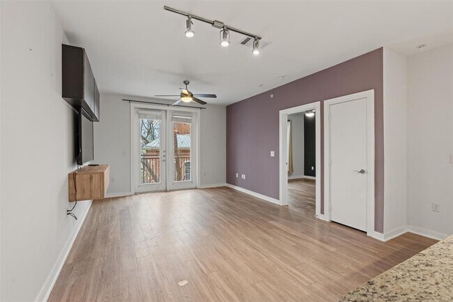 Building Photo - 1900 Barton Springs Rd