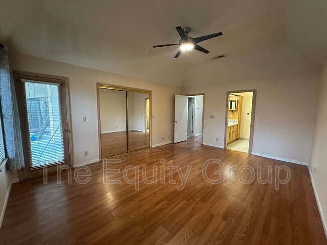 Building Photo - 1036 N Palm St