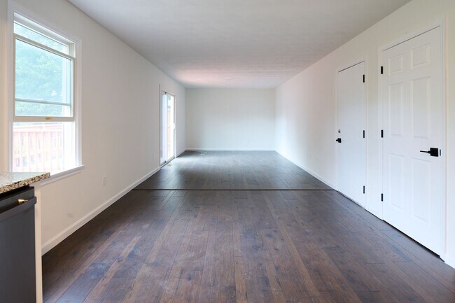 Building Photo - 3017 Fairchild Ln