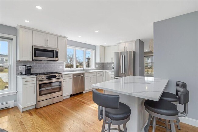 Building Photo - 53 River Run Rd