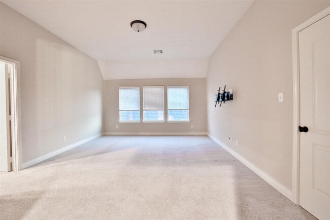 Building Photo - 2403 Haven Hill Dr