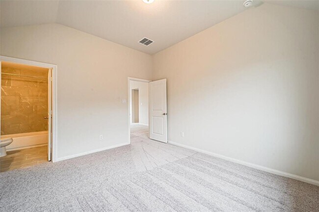 Building Photo - 2710 Bayrose Dr