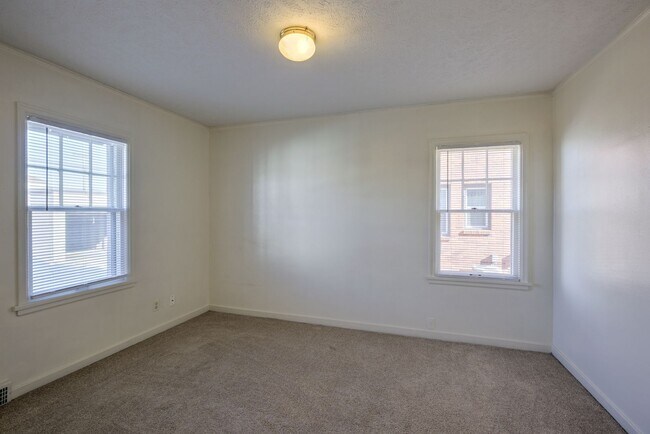 Building Photo - 5508 Corby St