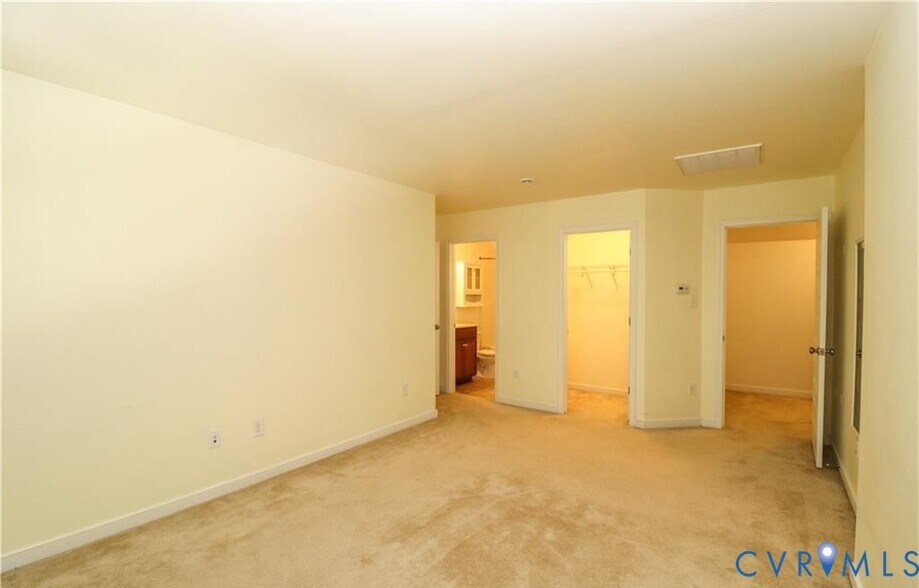 Building Photo - 2424 Marions Ln