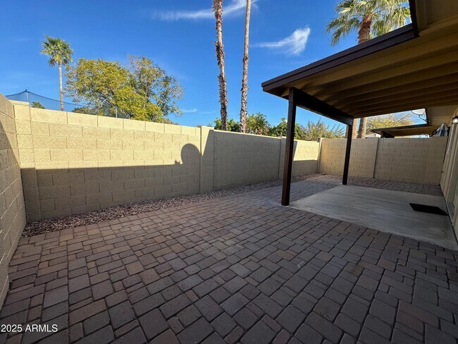 Building Photo - 18050 N 25th Way