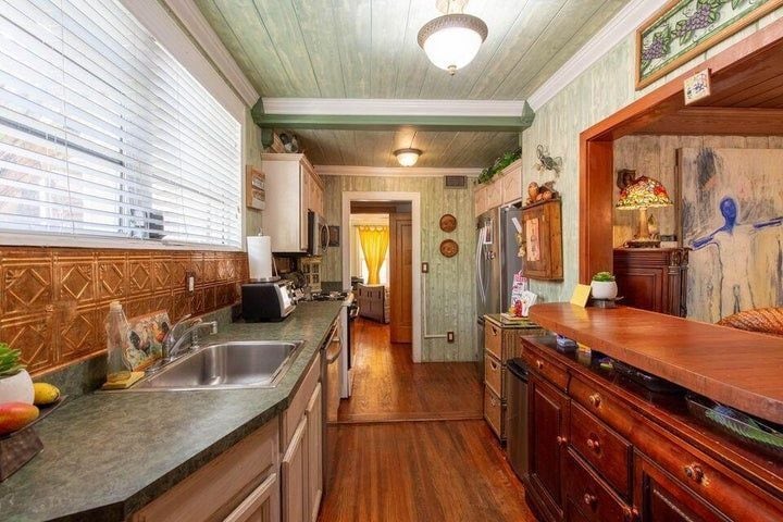 Building Photo - 1016 N E St