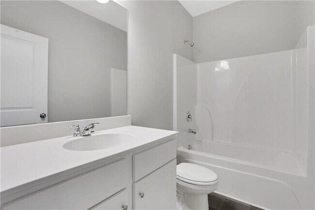 Building Photo - 1954 Sanford Dr