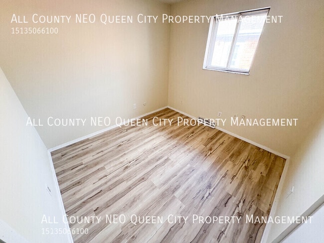 Building Photo - 2420 Ulrich Ave