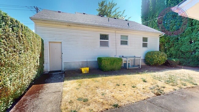 Building Photo - 5329 N Willamette Blvd