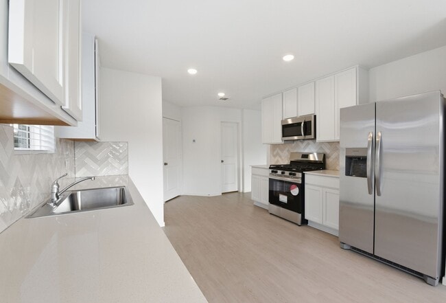 Building Photo - 6323 Geyser Starish Dr