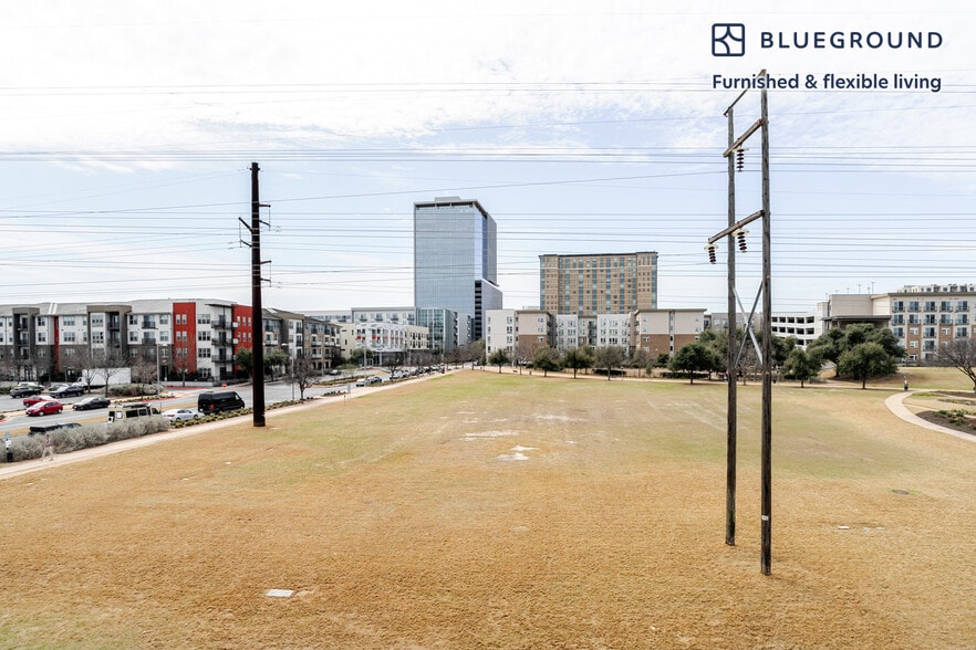 Building Photo - 3001 Esperanza Crossing