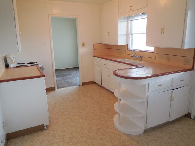 Building Photo - 456 Drakeley Ave