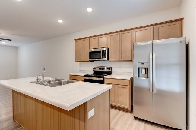 Building Photo - 2819 Cruze Dr