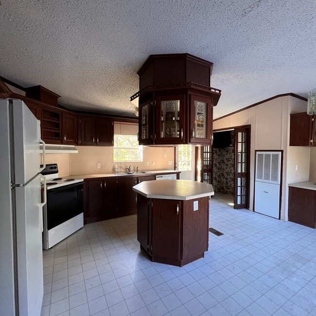 Building Photo - 1477 Holly Grove Rd