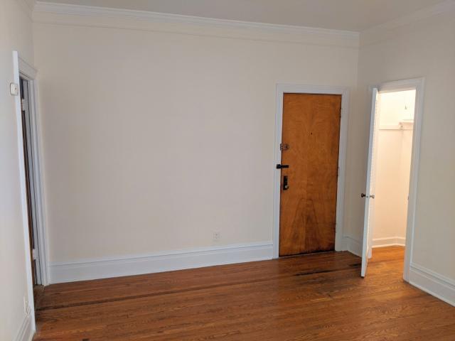 Building Photo - 1 bedroom in Chicago IL 60626